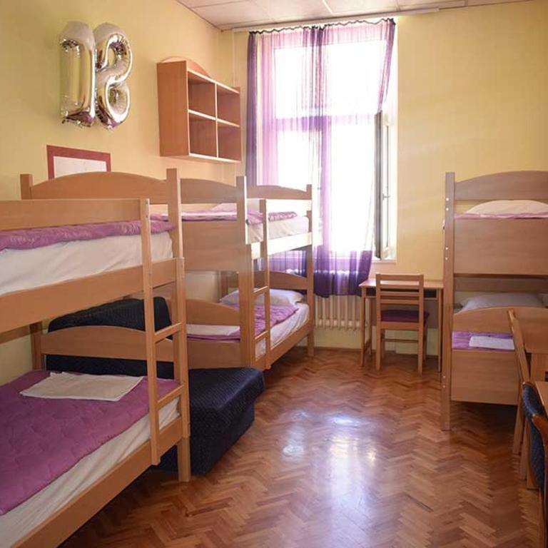 Beograd Budget Rooms Jelica - Porodična Soba sa Zajedničkim Kupatilom - 1