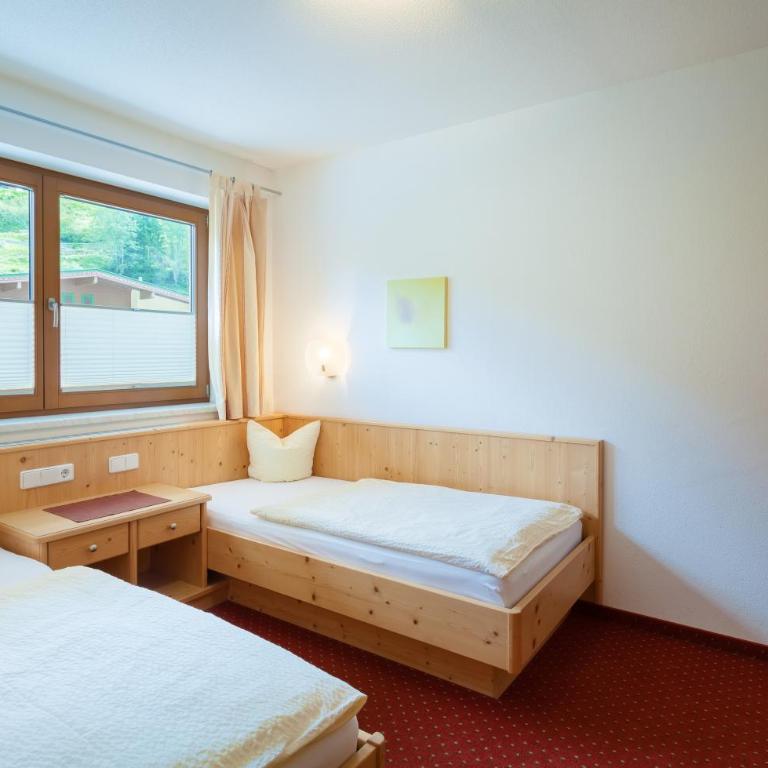 Amtshaus - Apartment mit 2 Schlafzimmern und Bergblick - 1
