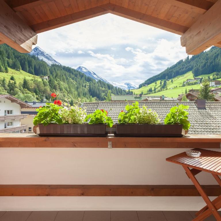 Amtshaus - Apartment mit 2 Schlafzimmern und Bergblick - 1