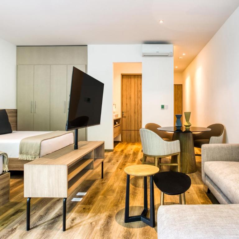 Studio Fenomenal con Balcon Priv and Rooftop whit Jacuzzi - Deluxe Studio with a Private Balcony - 6