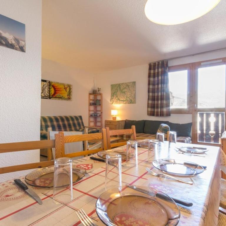 Appartement 2 pièces rénové avec balcon et casier à ski au cœur de Montchavin - Apartment mit 1 Schlafzimmer - 1