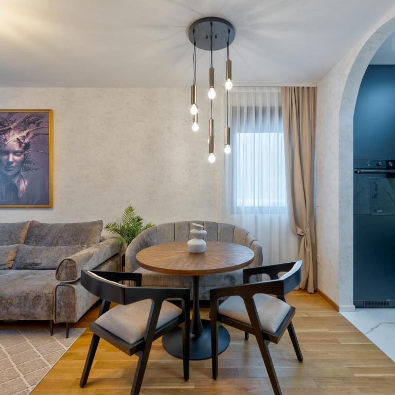 Royal Residence Zlatibor - Deluks Apartman s 1 Spavaćom Sobom i Pogledom na Vrt - 1