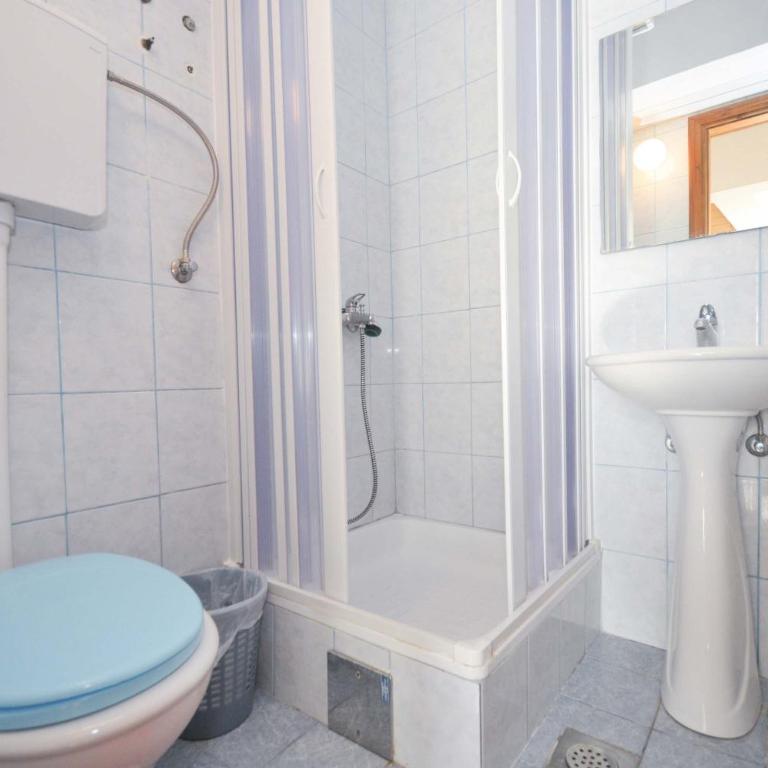 Apartments Milos Kaladjurdjevic - Studio Apartment with Sea View - 7