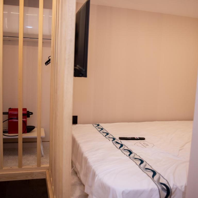 QUICK'HOT By GTS - capsules et chambres confortables - Standard Double Room - 3