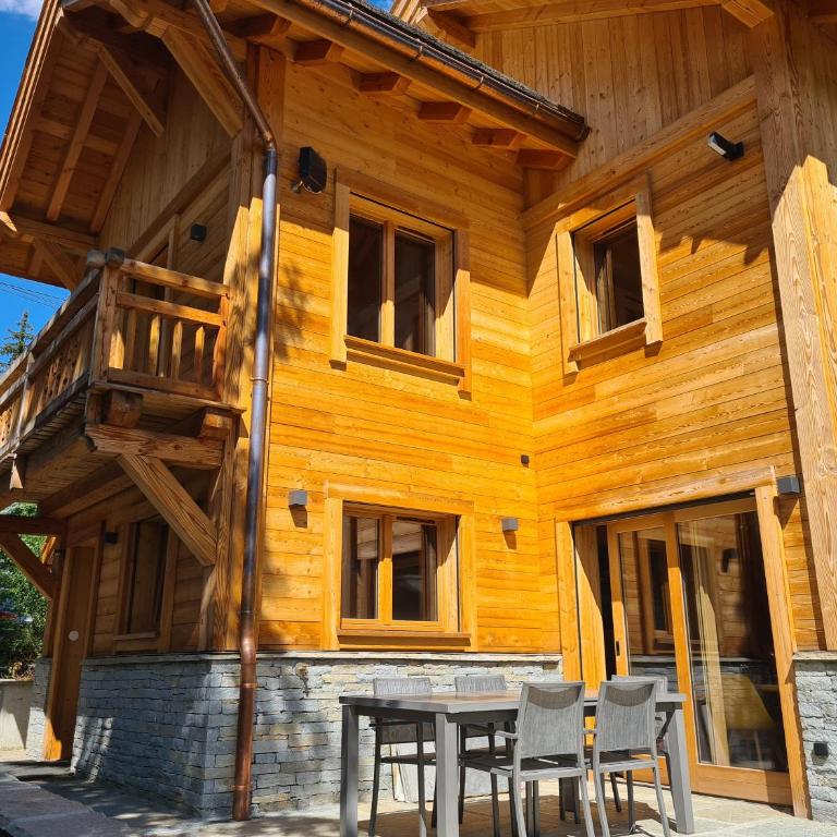 Chalet neuf Eterlou 130 m carrés 5 chambres 10 couchages à Serre Chevalier - Chalet - 4