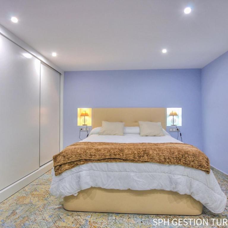 Adri Home centro ciudad con garaje privado - Two-Bedroom Apartment - 32
