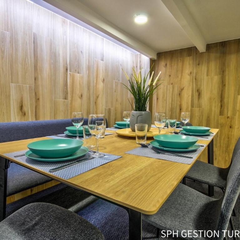 Adri Home centro ciudad con garaje privado - Two-Bedroom Apartment - 53