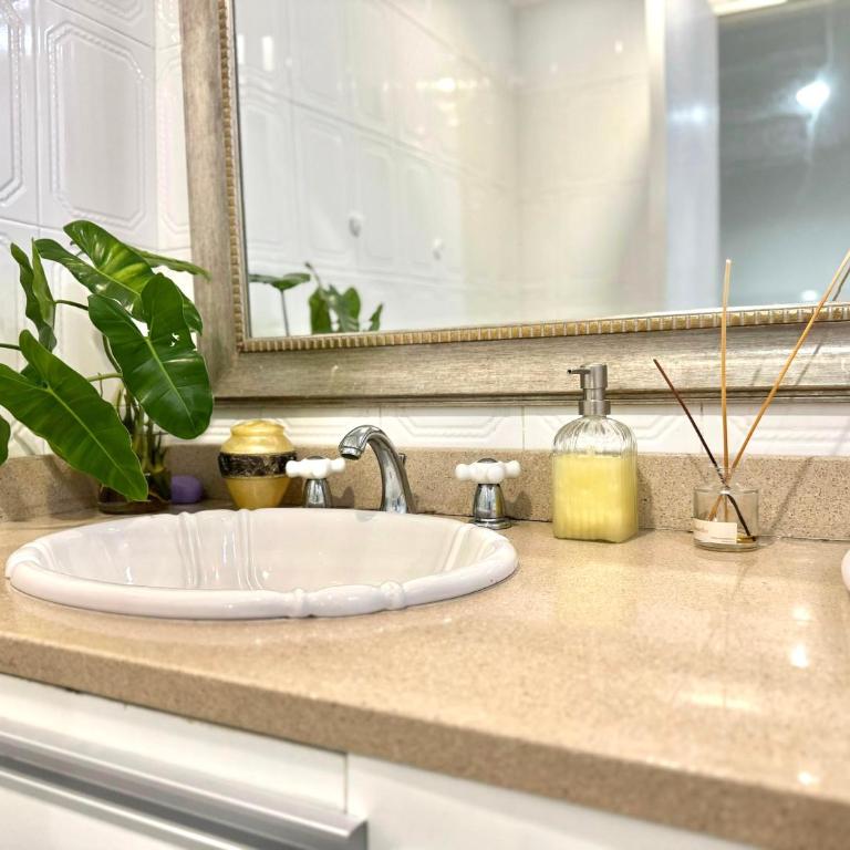 Beautiful Apartment in Cartagena - Two-Bedroom Apartment - 27