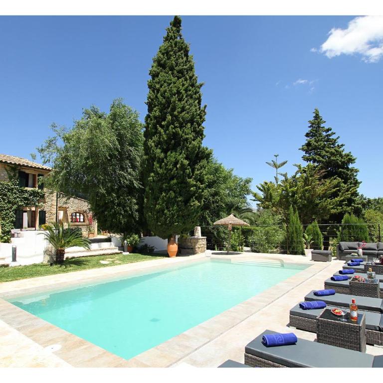 Country Lane Farmhouse Set In Pollenca Hills - Villa de 7 dormitorios - 1