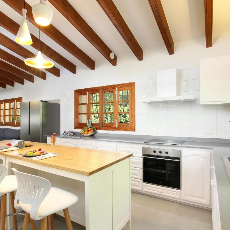 Country Lane Farmhouse Set In Pollenca Hills - Villa de 7 dormitorios - 4