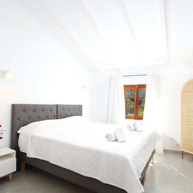 Country Lane Farmhouse Set In Pollenca Hills - Villa de 7 dormitorios - 3