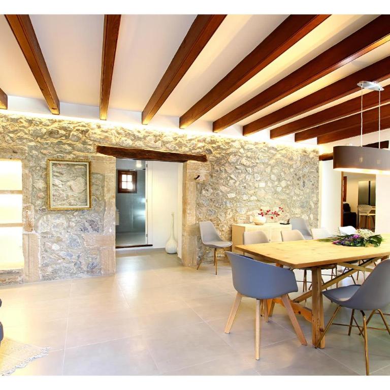 Country Lane Farmhouse Set In Pollenca Hills - Villa de 7 dormitorios - 10
