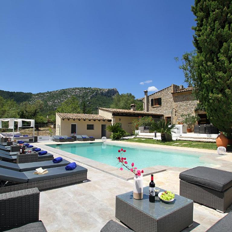 Country Lane Farmhouse Set In Pollenca Hills - Villa de 7 dormitorios - 29