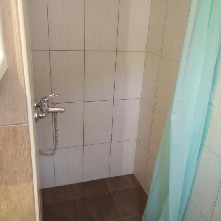 Hostel Cuba - Krevet u 6-krevetnoj Mešanoj Spavaonici - 6