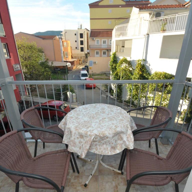 Apartments Milos Kaladjurdjevic - Two-Bedroom Apartment - 10