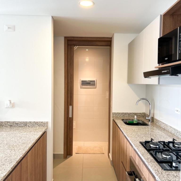 Apartamento con vista al mar en El Rodadero Santa Marta - Three-Bedroom Apartment - 16