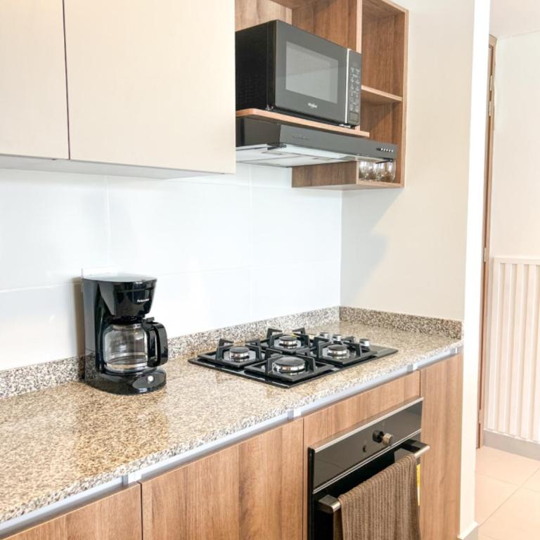 Apartamento con vista al mar en El Rodadero Santa Marta - Three-Bedroom Apartment - 15