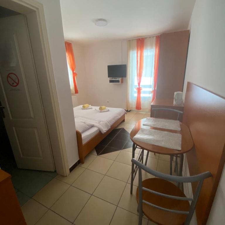 Vila Marina Divčibare - Studio s Pogledom na Vrt - 6
