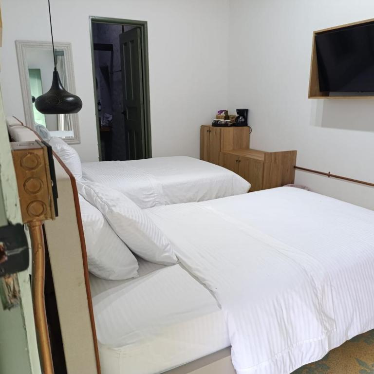 Hotel Nuss - Budget Double or Twin Room - 4