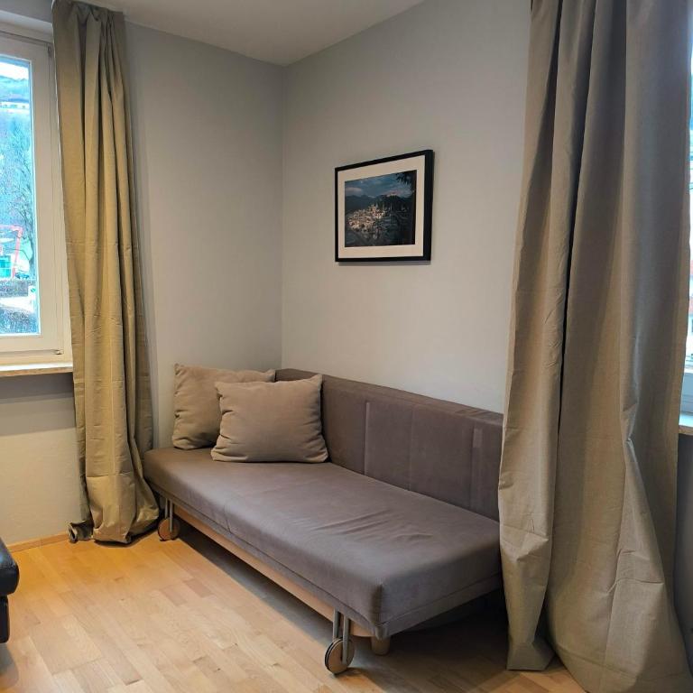 Four Seasons Getaway - Klassisches Apartment mit 1 Schlafzimmer und Kingsize-Bett - 1