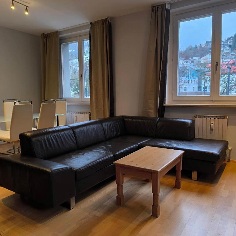 Four Seasons Getaway - Klassisches Apartment mit 1 Schlafzimmer und Kingsize-Bett - 8