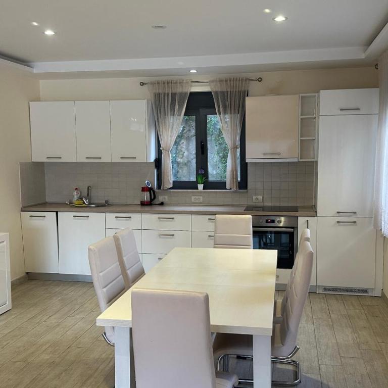 Drazn vrt - Two-Bedroom Apartment - 8