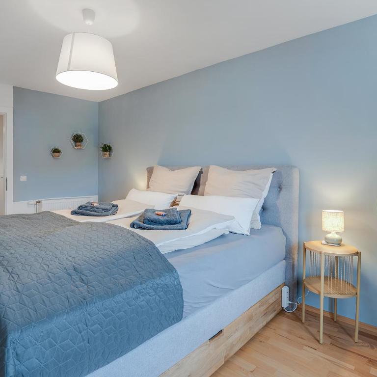 Schlossberg Panorama Suite - 3BR & Free Parking in Altstadt by HERO HOMES Graz - Three-Bedroom Apartment - 14