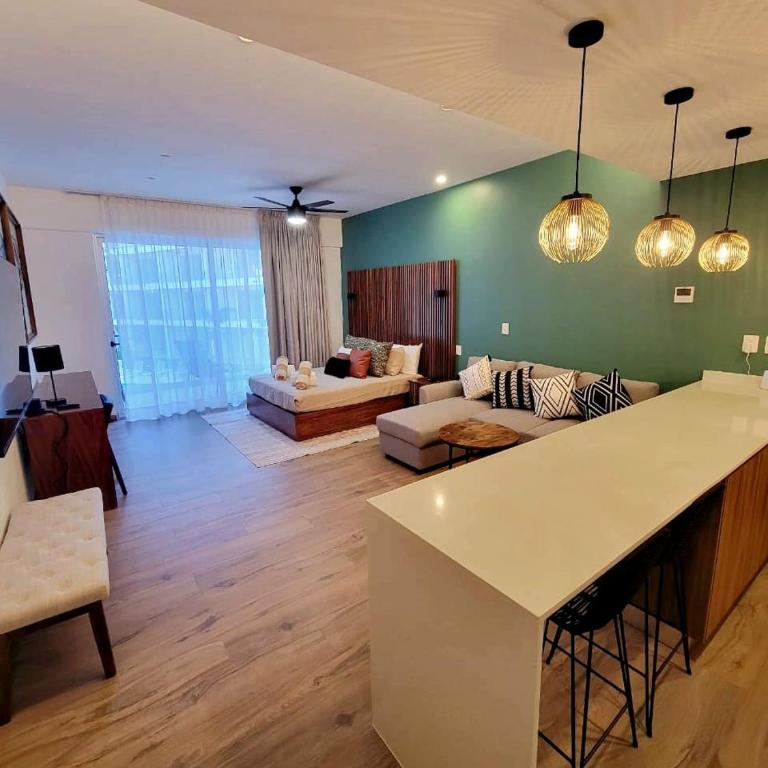 Modern Playacar Condo with Poolside Views & Nature - Apartamento de 1 dormitorio - 16