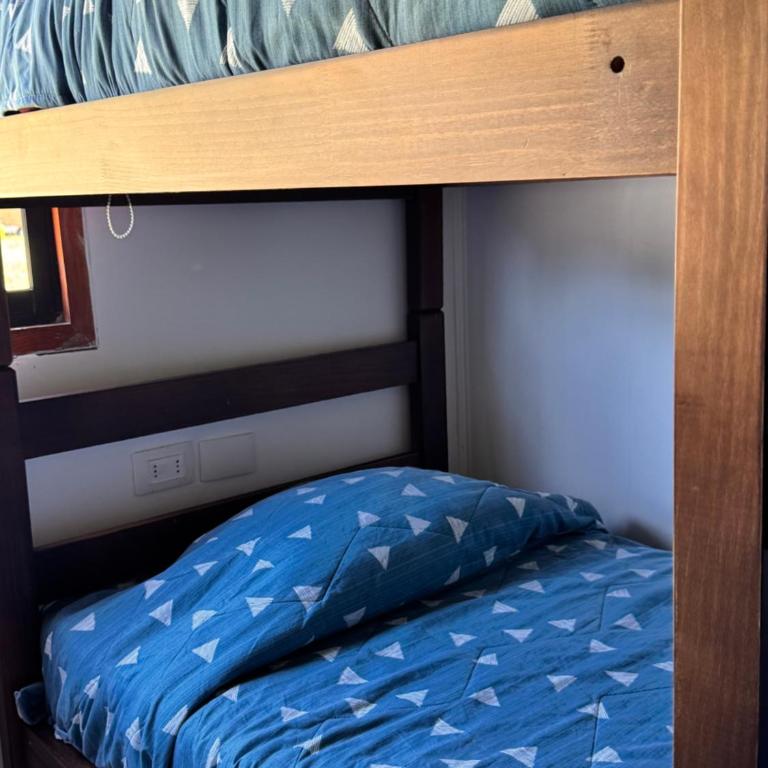 Hostal Treile - Cama en habitación compartida mixta de 6 camas - 2