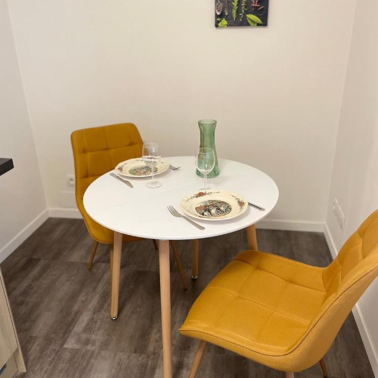 Cosy appart en plein centre - 2 guests - Appartamento con 1 Camera da Letto - 4