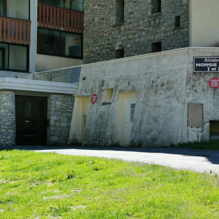 Studio rénové 6 pers, loggia sud, proche pistes, équipements modernes - Studio - 10