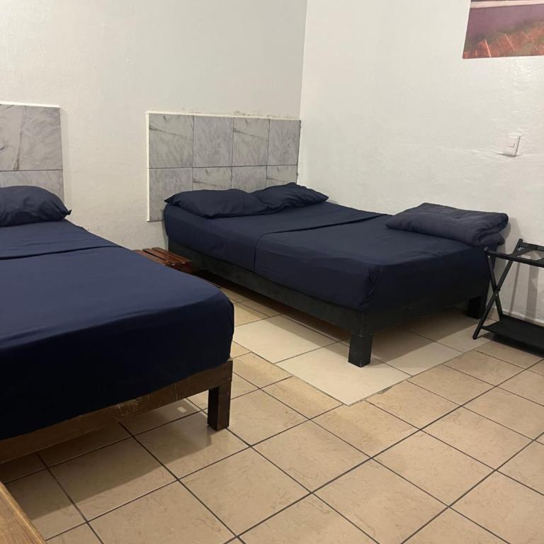 Hotel Perla Mazatlan - Classic Quadruple Room - 3