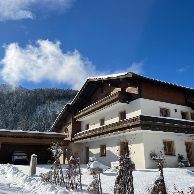 Ferienwohnungen Martlhof - Three-Bedroom Apartment - 2