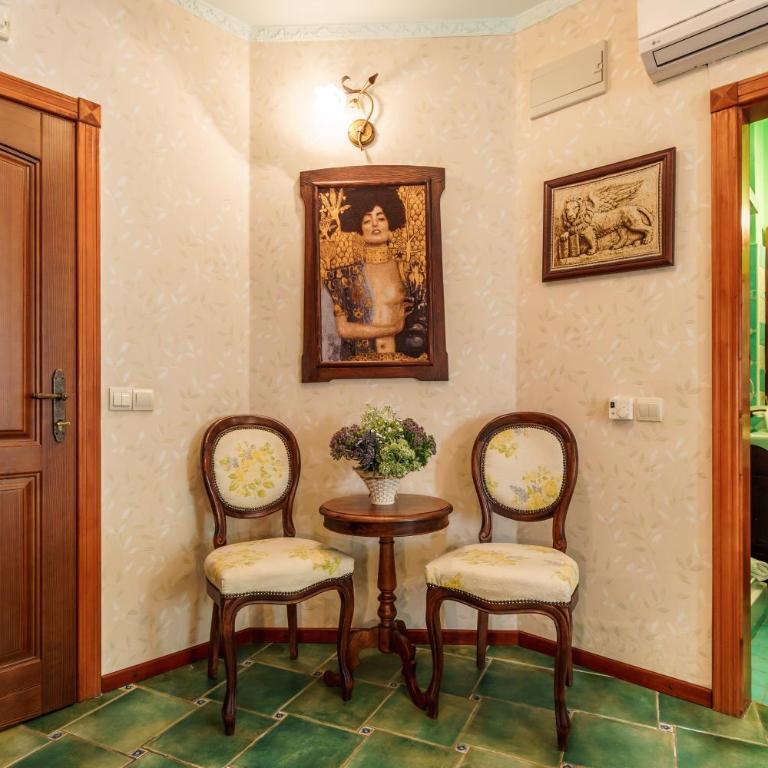 Hotel Monte Cristo - Standardna Dvokrevetna Soba sa Bračnim Krevetom - 1