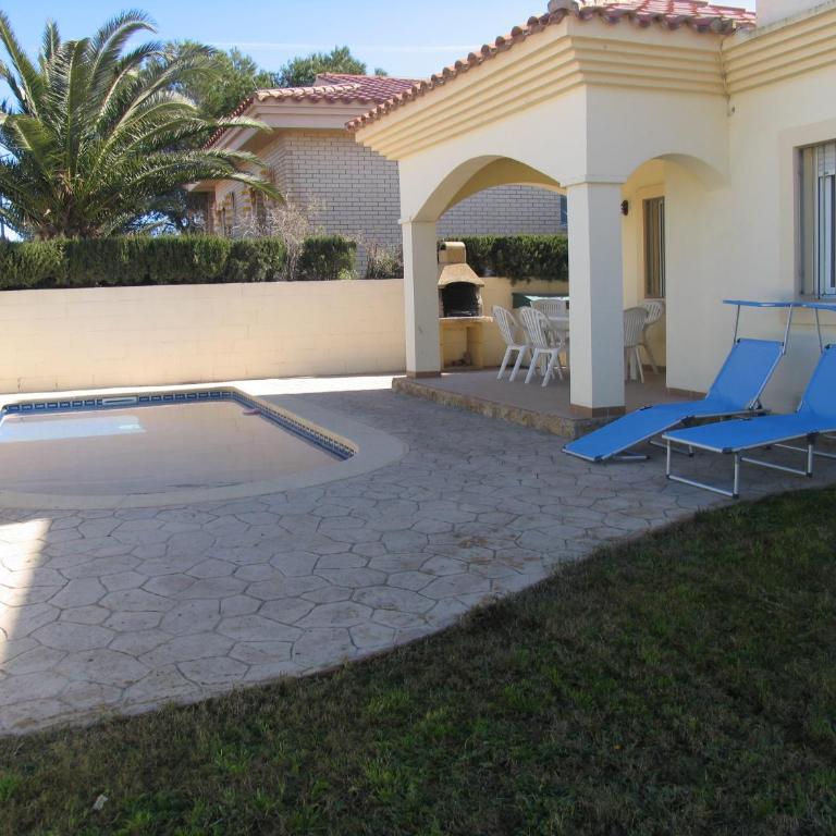 Encarni - Three-Bedroom Townhouse - 2
