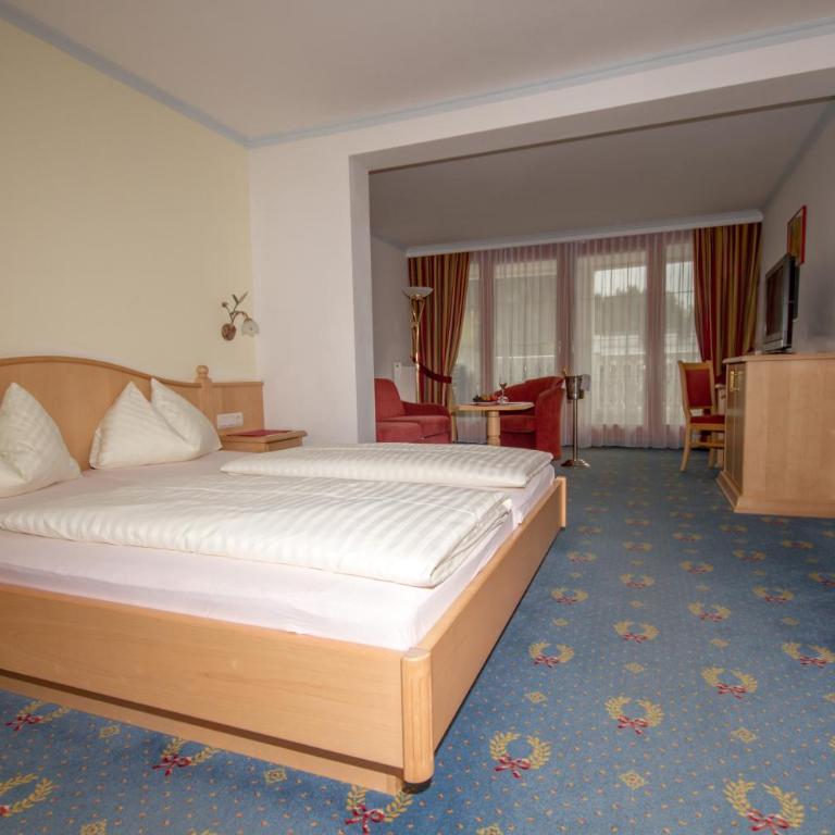Berg & SPA Hotel Urslauerhof - Suite mit Balkon - 3