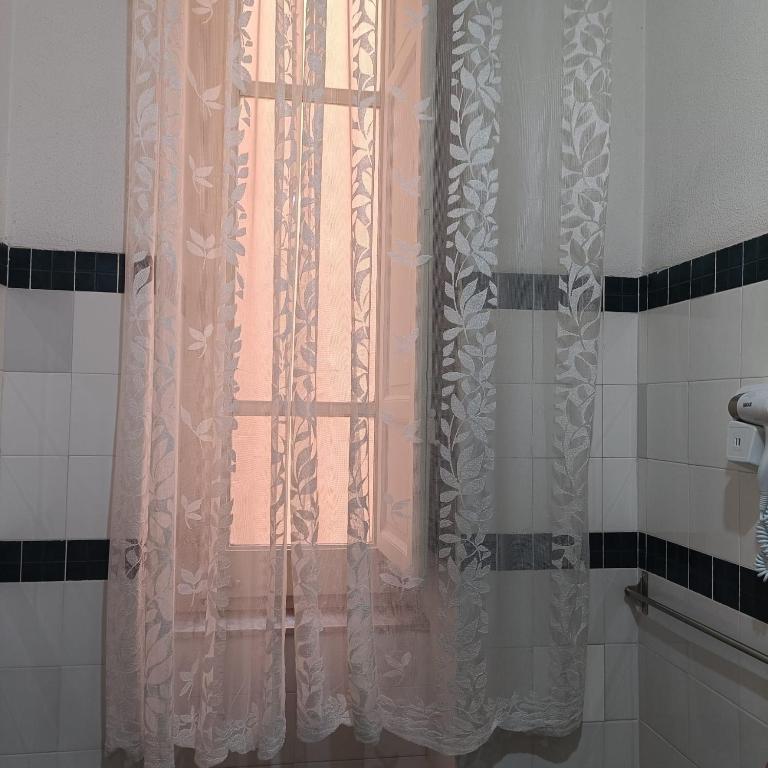DayBreak B&B - Deluxe Triple Room - 7