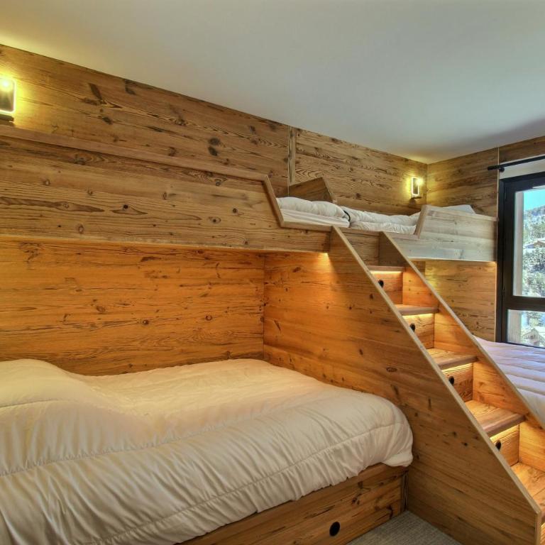 ARC 1950 - Appartement 08 personnes - Départ ski aux pieds - Sauna, Hammam, Jacuzzi, Salle de fitness, Piscine extérieure chauffée - Apartment mit 2 Schlafzimmern und Bergblick - 8