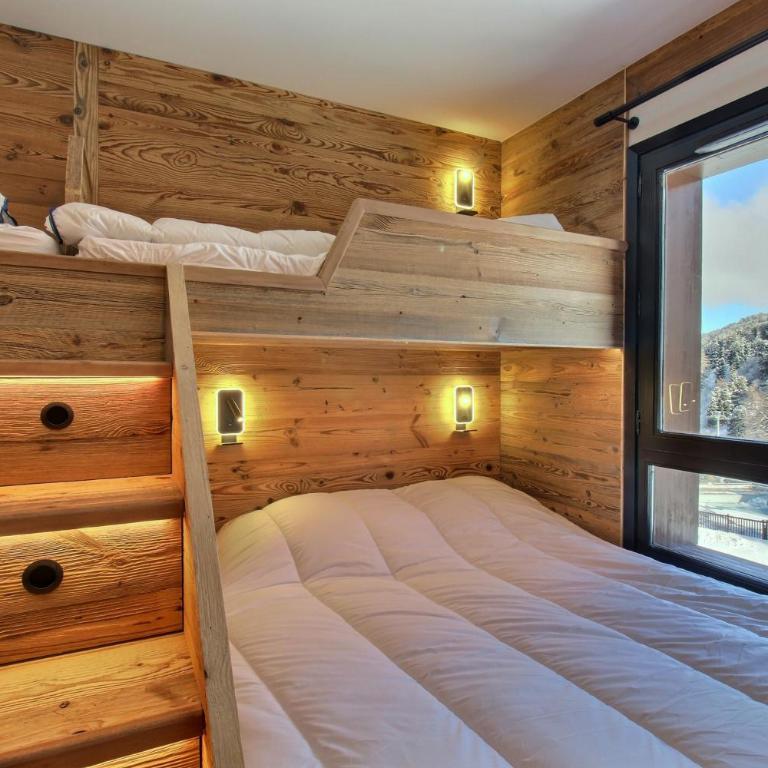 ARC 1950 - Appartement 08 personnes - Départ ski aux pieds - Sauna, Hammam, Jacuzzi, Salle de fitness, Piscine extérieure chauffée - Apartment mit 2 Schlafzimmern und Bergblick - 9