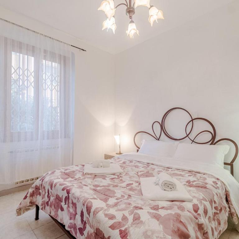 GuestHost - Charm and Comfort in the Heart of Genoa - Two-Bedroom Apartment - 1
