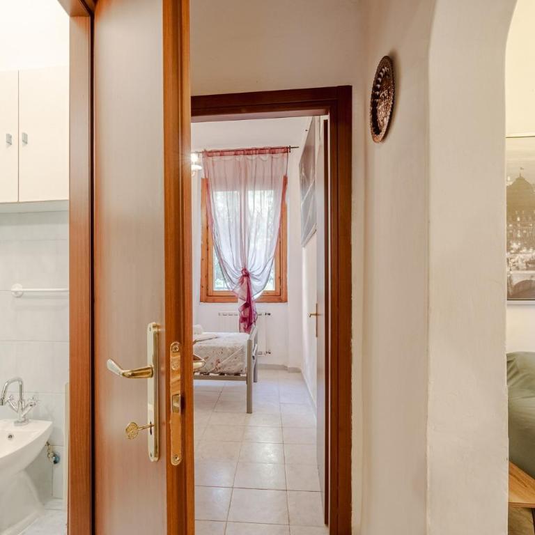 GuestHost - Charm and Comfort in the Heart of Genoa - Two-Bedroom Apartment - 15