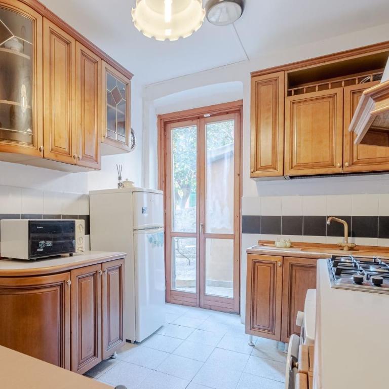 GuestHost - Charm and Comfort in the Heart of Genoa - Two-Bedroom Apartment - 6