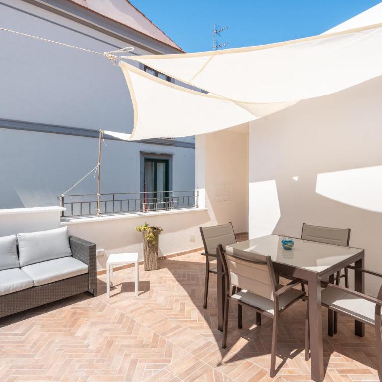SorrentoVibes - Lux Family Home in Sorrento with Terrace&Solarium - Camera Matrimoniale con Terrazza - 6