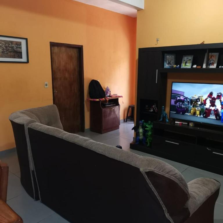Casa en Asunción - Casa de 3 dormitorios - 5
