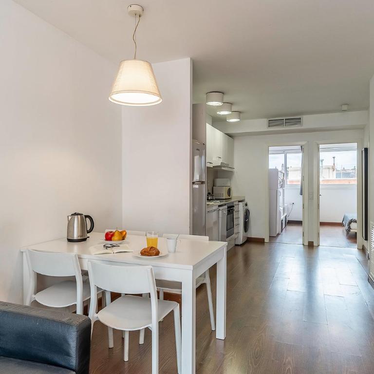 AB Montjuic - Apartamento de 2 dormitorios con terraza - 13
