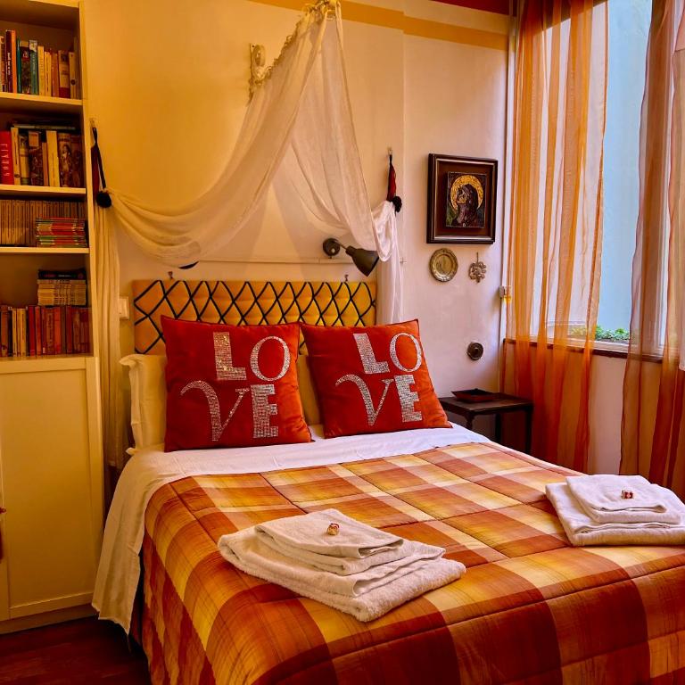 BB Tre Gigli Firenze stazione, via Palazzuolo 55 - Camera Matrimoniale con Bagno Privato Esterno - 8