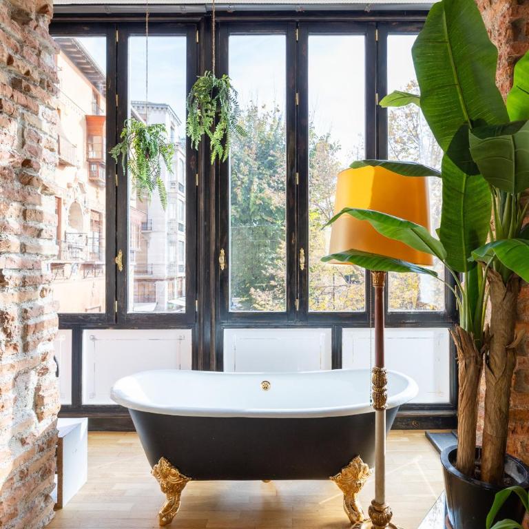 ChezmoiHomes Granada Gallery Loft - Deluxe Apartment - 10