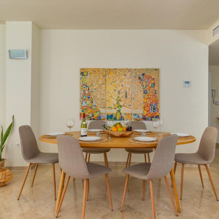 3 bedroom, top floor with fantastic terrace and pools - Apartamento de 3 dormitorios - 25