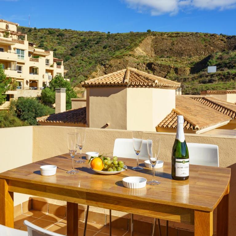 3 bedroom, top floor with fantastic terrace and pools - Apartamento de 3 dormitorios - 30