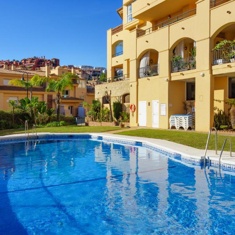 3 bedroom, top floor with fantastic terrace and pools - Apartamento de 3 dormitorios - 40